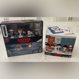 *2 Items* NEW Sealed Stranger Things Polly Pocket & Little People Set